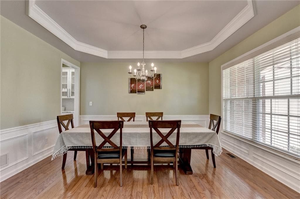 6 bedroom, 4 bathroom, 4,535 sq ft single family residence for sale at 770 Pimlicon Place, Suwanee, GA 30024 — photo 10