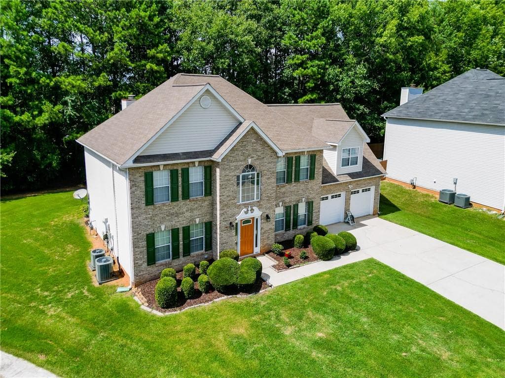 4 bedroom, 3 bathroom, 2,766 sq ft single family residence for sale at 5405 Winding Glen Drive, Lithonia, GA 30038 — photo 3