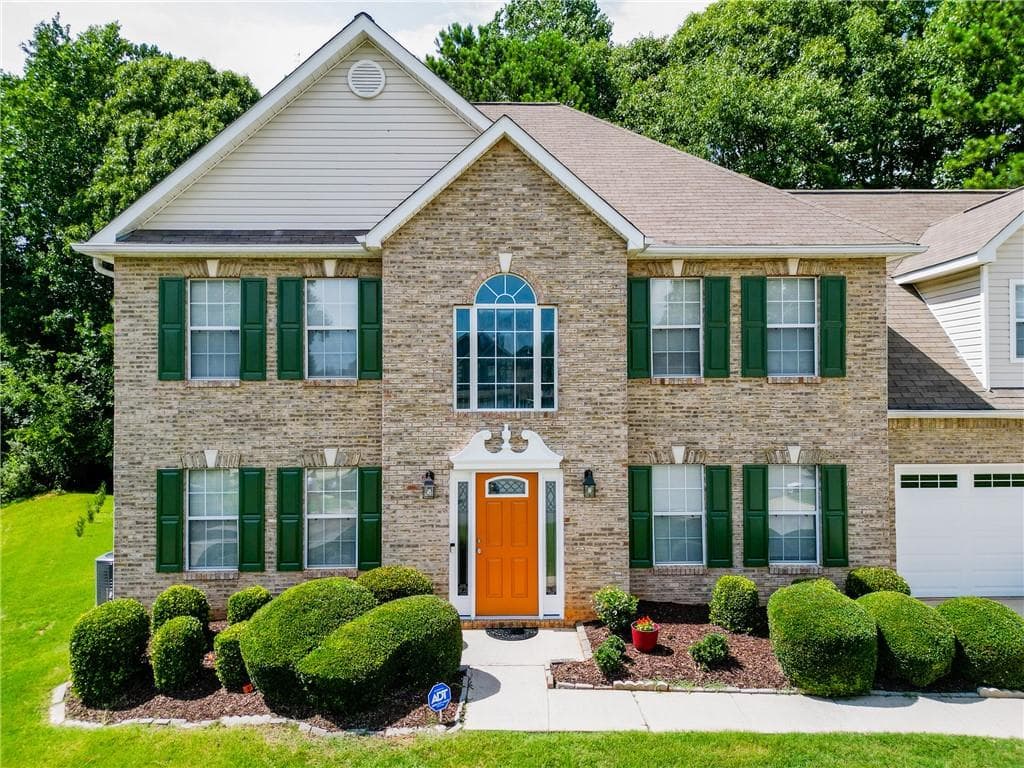 4 bedroom, 3 bathroom, 2,766 sq ft single family residence for sale at 5405 Winding Glen Drive, Lithonia, GA 30038 — photo 4