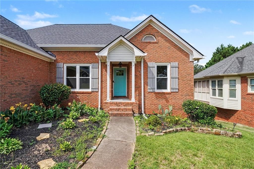 5 bedroom, 3 bathroom, 3,900 sq ft single family residence for sale at 365 Oakpark Terrace, Mcdonough, GA 30253 — photo 2