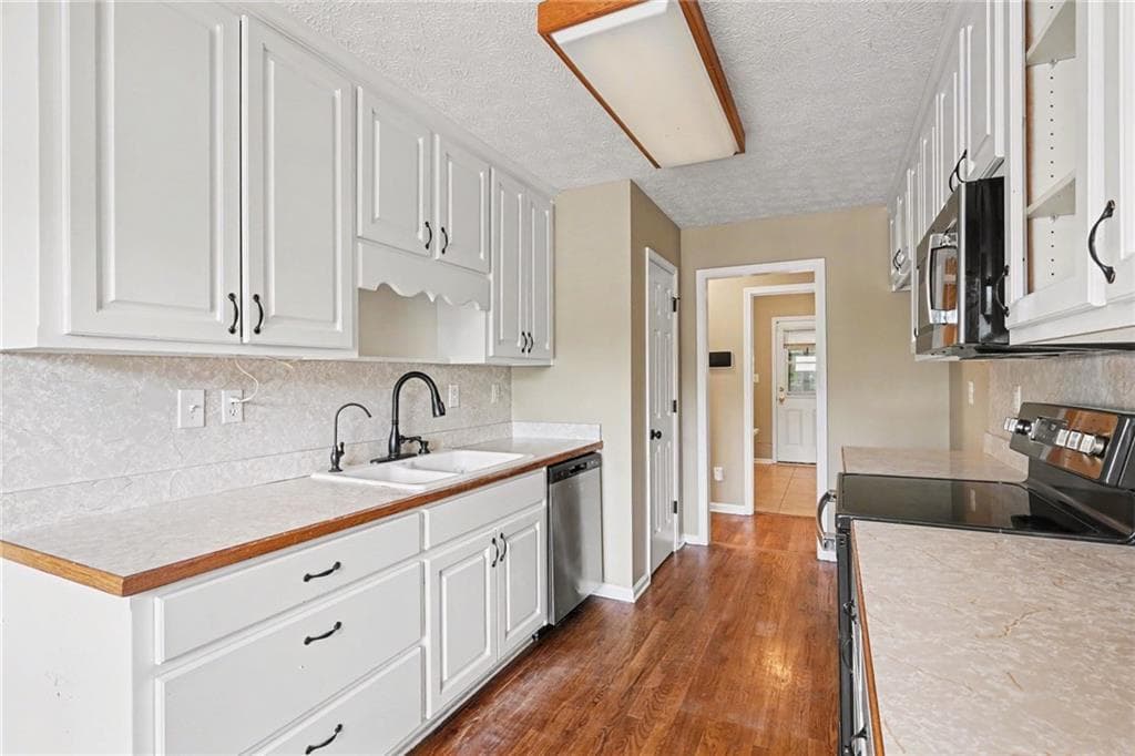 5 bedroom, 3 bathroom, 3,900 sq ft single family residence for sale at 365 Oakpark Terrace, Mcdonough, GA 30253 — photo 9