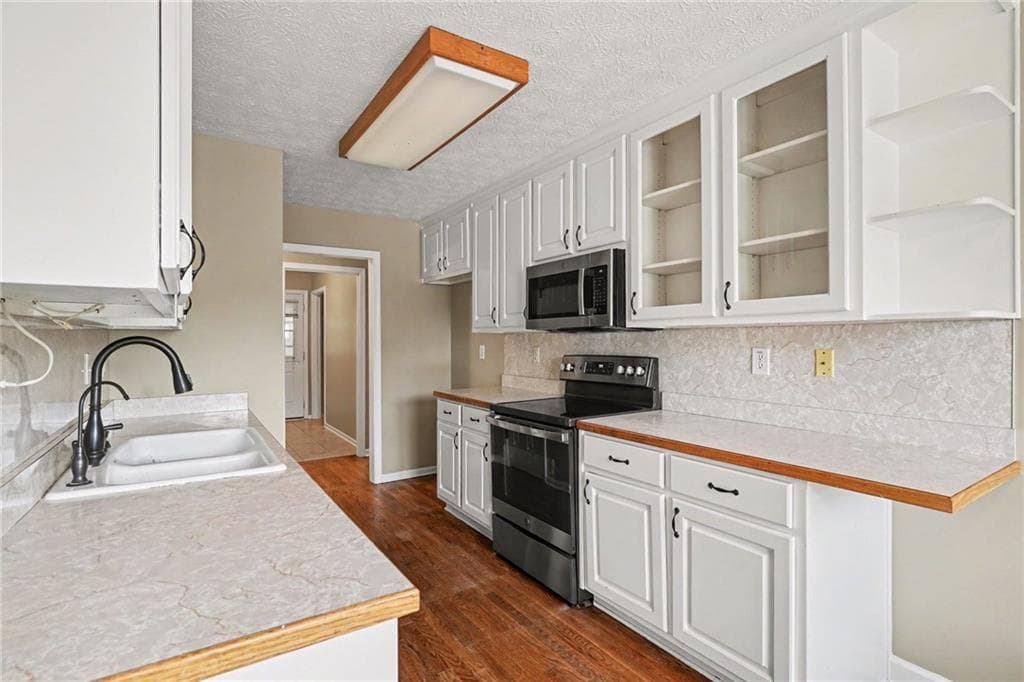 5 bedroom, 3 bathroom, 3,900 sq ft single family residence for sale at 365 Oakpark Terrace, Mcdonough, GA 30253 — photo 10