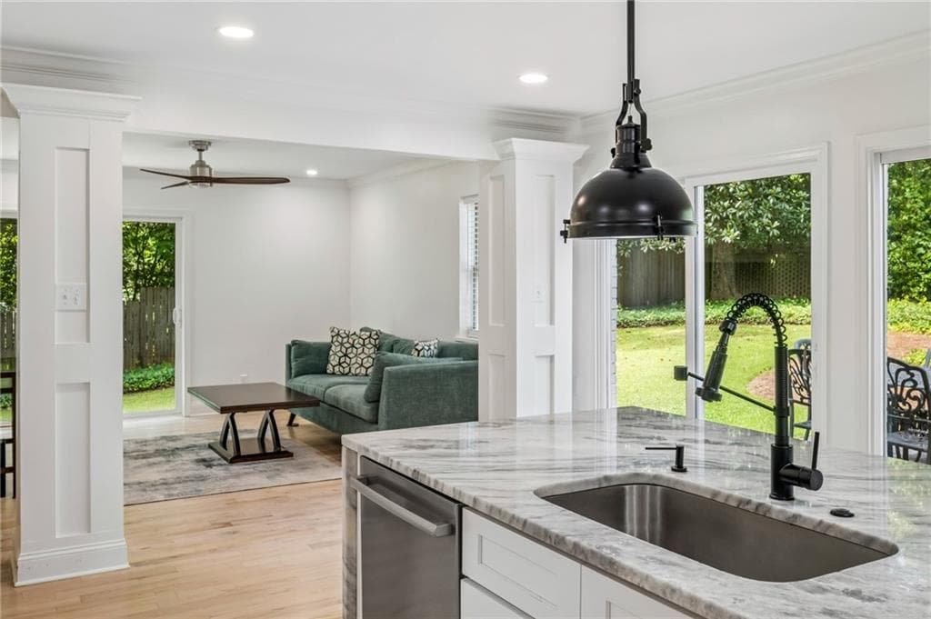 4 bedroom, 4 bathroom, 3,648 sq ft single family residence for sale at 2211 Hill Park Court, Decatur, GA 30033 — photo 4