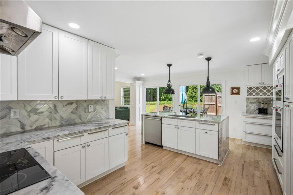 4 bedroom, 4 bathroom, 3,648 sq ft single family residence for sale at 2211 Hill Park Court, Decatur, GA 30033 — photo 5