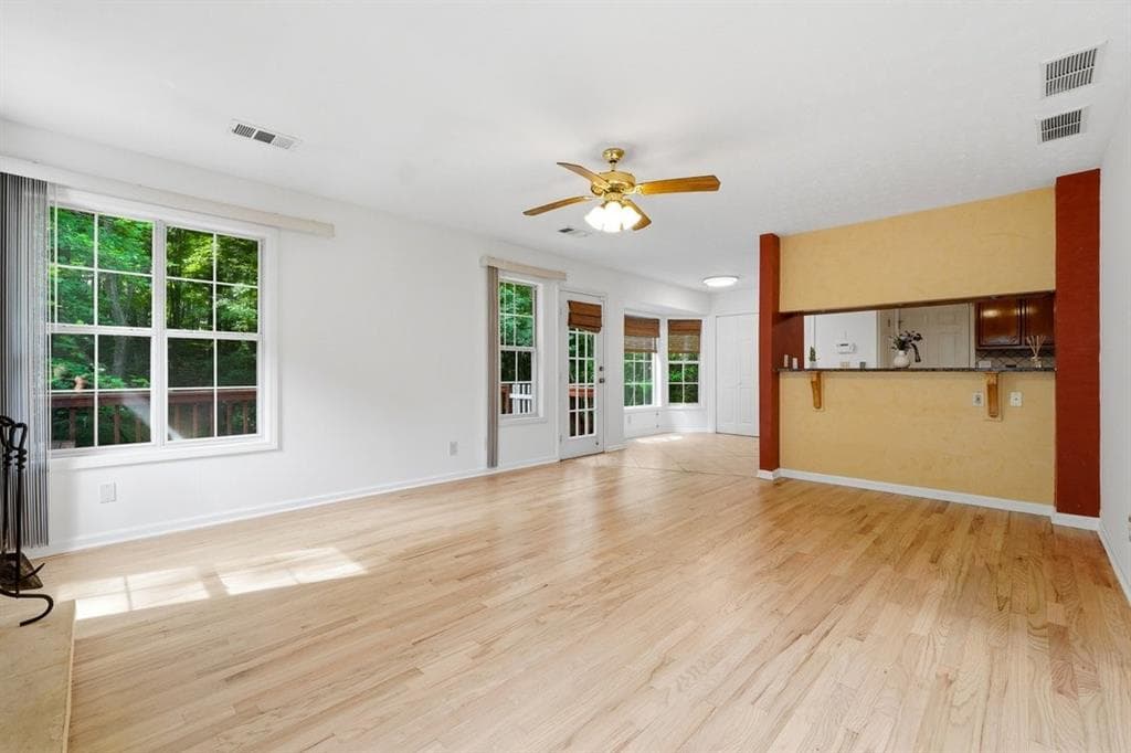 4 bedroom, 3 bathroom, 2,190 sq ft single family residence for sale at 1645 Chase Ridge Lane, Lawrenceville, GA 30043 — photo 5