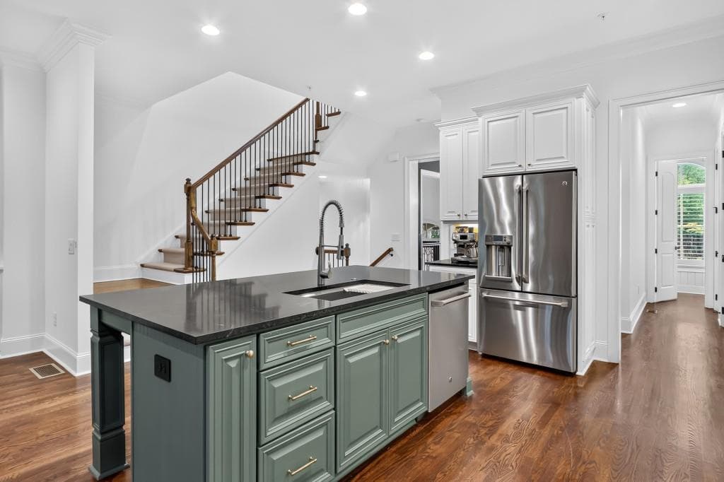 4 bedroom, 4 bathroom, 3,098 sq ft townhouse for sale at 12035 Orchid Lane, Alpharetta, GA 30009 — photo 4
