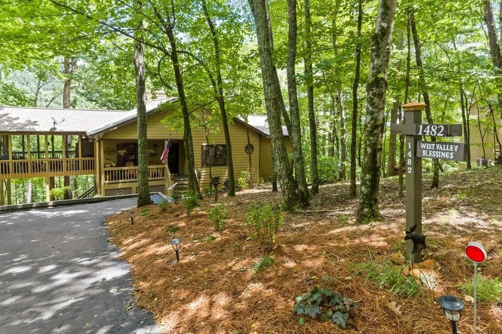 1482 Valley View Drive, Big Canoe, GA 30143 — most recent listing photo