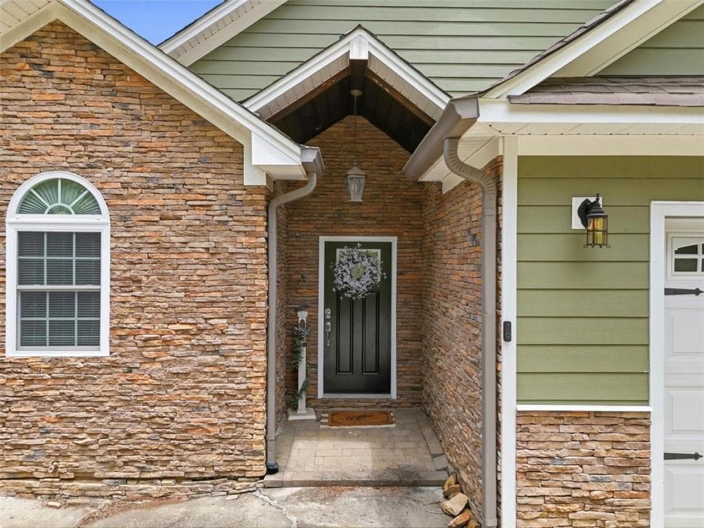 3 bedroom, 3 bathroom, 2,752 sq ft single family residence for sale at 474 Seneca Way, Ellijay, GA 30540 — photo 3