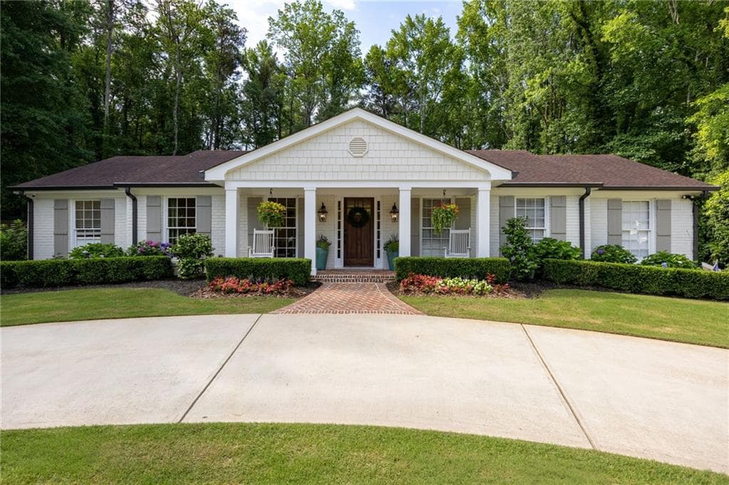 3 bedroom, 2 bathroom, 2,029 sq ft single family residence sold at 860 Hickory Drive, Marietta, GA 30064