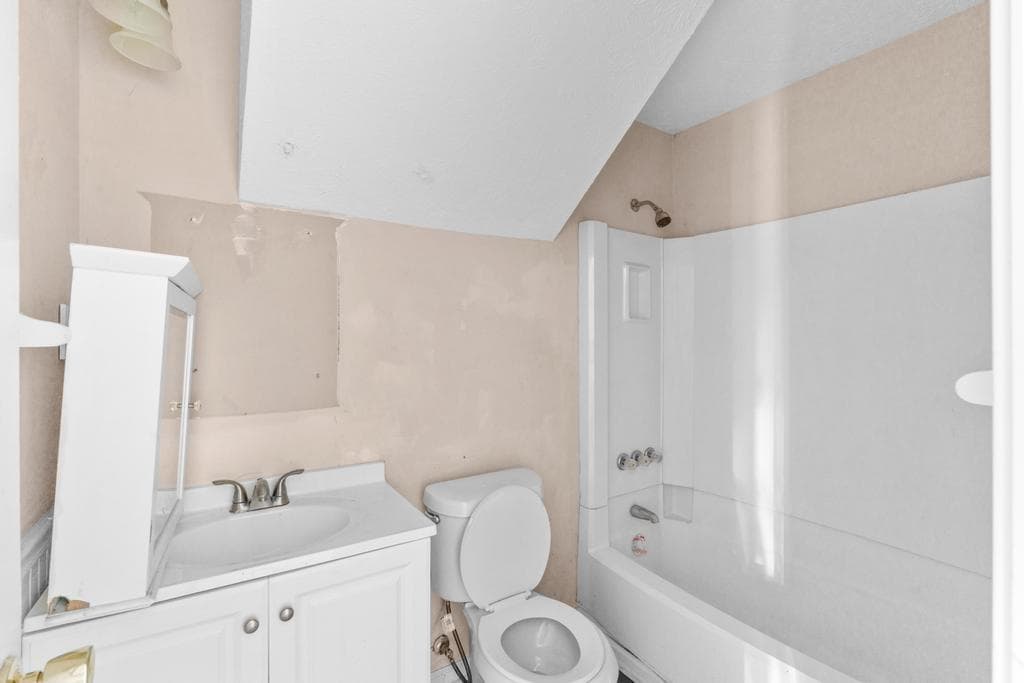4 bedroom, 4 bathroom, 2,100 sq ft single family residence for sale at 1972 Cooper Way, Jonesboro, GA 30236 — photo 6