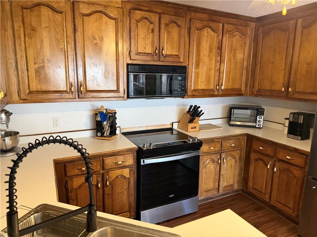 1 bedroom, 1 bathroom, 1,918 sq ft single family residence for rent at 145 Gill Lane, Stockbridge, GA 30281 for $850 a month — photo 3