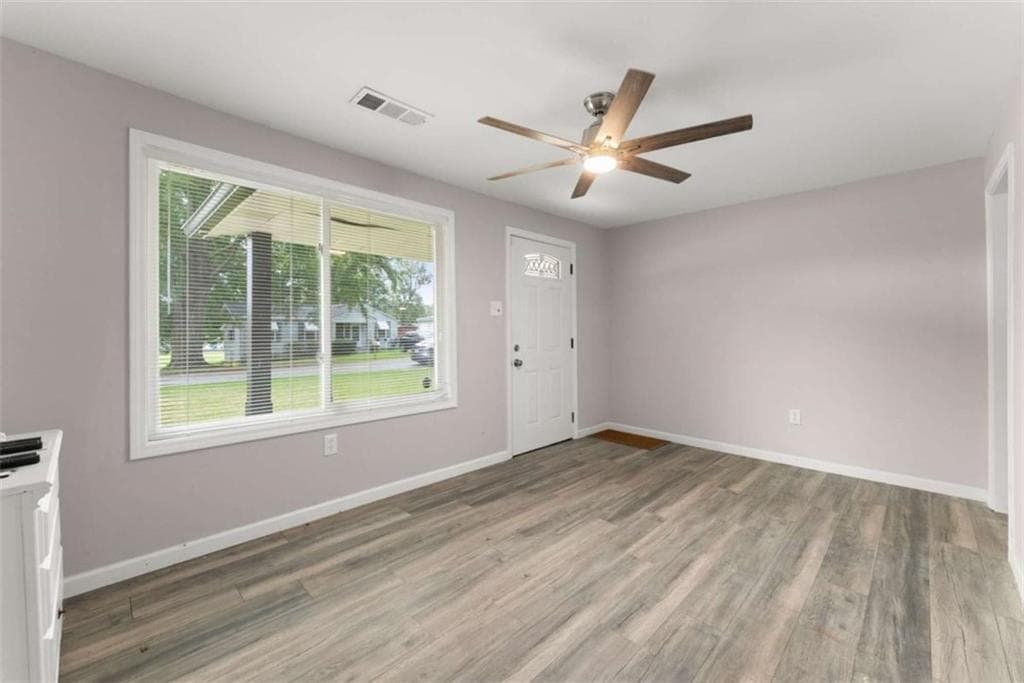 3 bedroom, 1 bathroom, 1,200 sq ft single family residence for sale at 5702 Church Street, Flowery Branch, GA 30542 — photo 7
