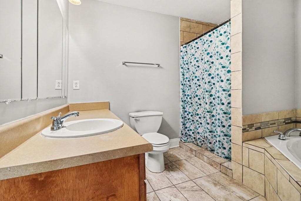 3 bedroom, 2 bathroom, 2,155 sq ft single family residence for sale at 84 Hidden Lakes Court, Newnan, GA 30263 — photo 5