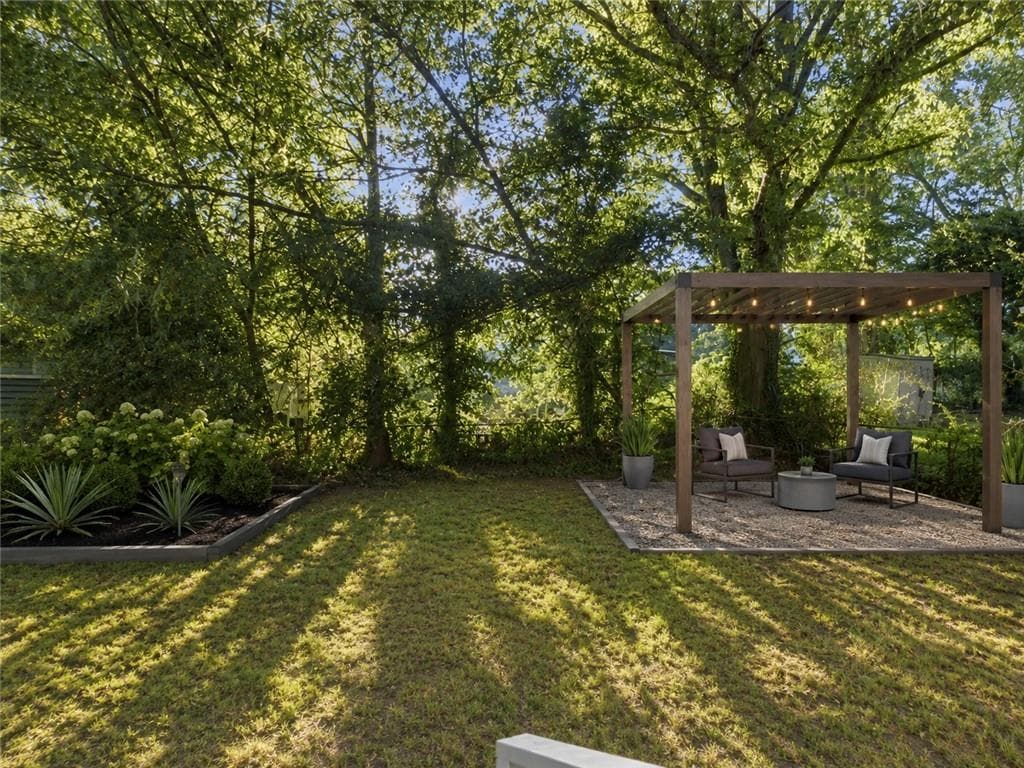 2 bedroom, 1 bathroom, 841 sq ft single family residence for sale at 311 Henry Aaron Avenue, Atlanta, GA 30310 — photo 8
