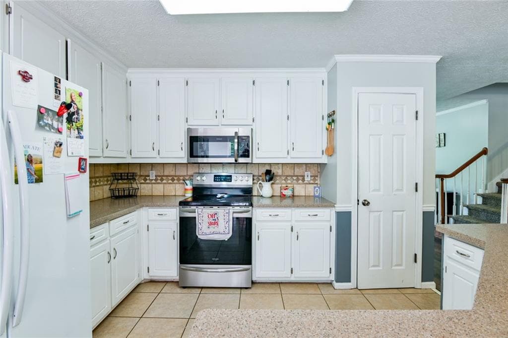 4 bedroom, 3 bathroom, 2,536 sq ft single family residence for sale at 1901 Mcconnell Road, Grayson, GA 30017 — photo 8