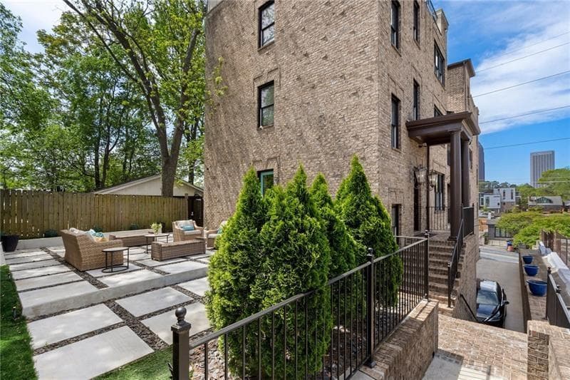 3 bedroom, 5 bathroom, 2,871 sq ft townhouse for rent at 631 Boulevard, Atlanta, GA 30308 for $6,000 a month — photo 5