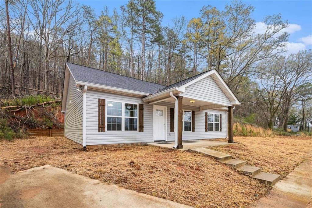 3 bedroom, 2 bathroom, 1,480 sq ft single family residence for sale at 117 Jack Street, Silver Creek, GA 30173 — photo 2