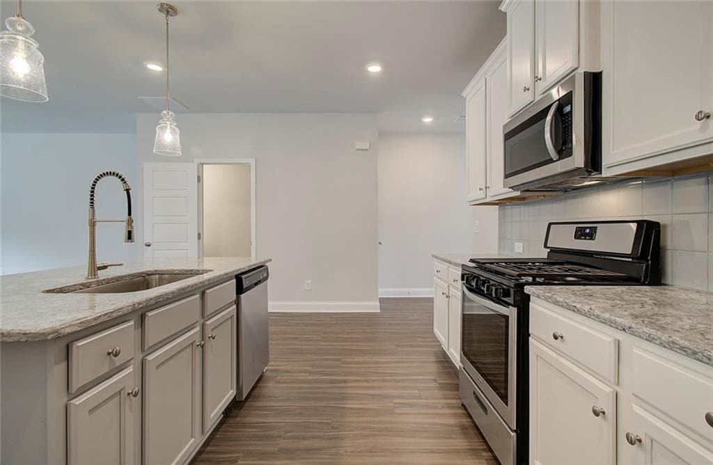3 bedroom, 3 bathroom, 2,016 sq ft single family residence for sale at 27 Butternut Way, Auburn, GA 30011 — photo 8