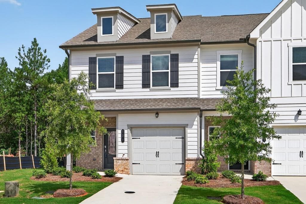 3 bedroom, 3 bathroom, 1,552 sq ft townhouse for sale at 120 Hazel Drive, Mcdonough, GA 30253