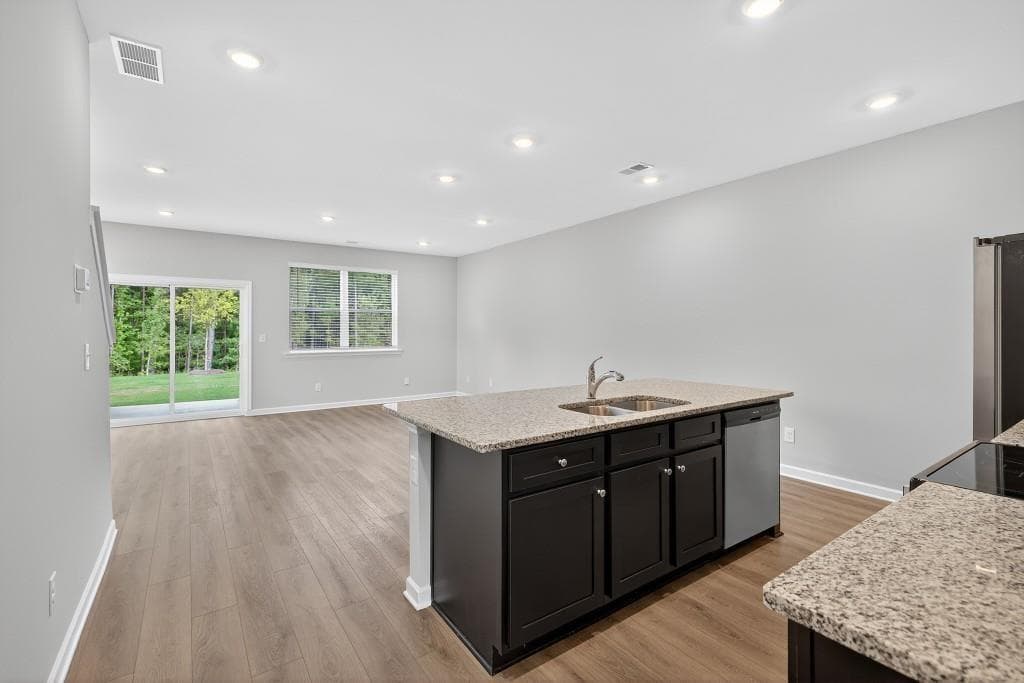 3 bedroom, 3 bathroom, 1,552 sq ft townhouse for sale at 120 Hazel Drive, Mcdonough, GA 30253 — photo 4