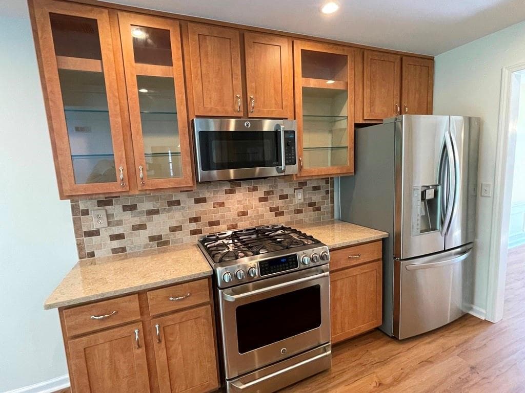 4 bedroom, 3 bathroom, 2,099 sq ft single family residence for rent at 13580 Weycroft Circle, Alpharetta, GA 30004 for $2,850 a month — photo 2