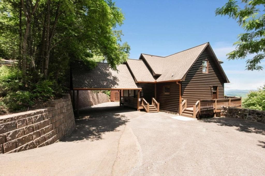 5 bedroom, 4 bathroom, 3,024 sq ft single family residence for sale at 231 Sunrock Mountain Trail, Blue Ridge, GA 30513 — photo 3