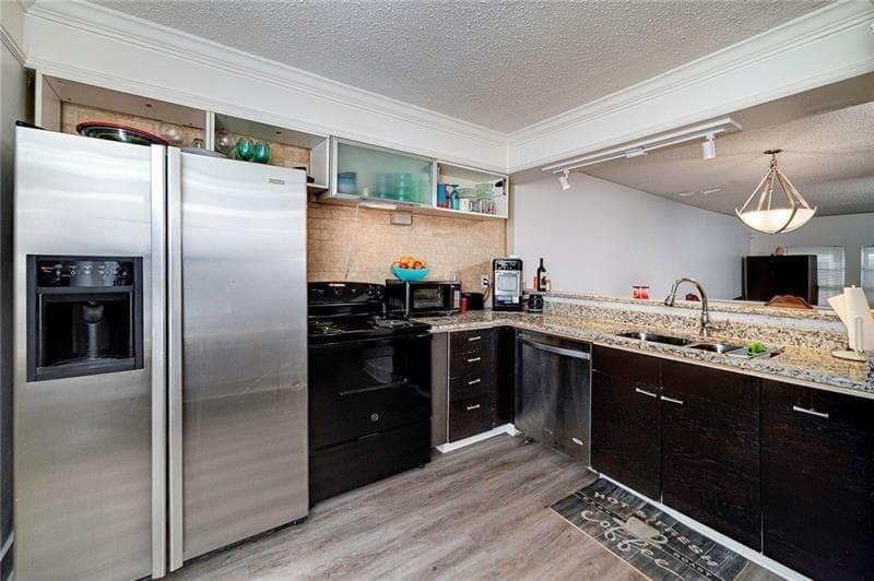 3 bedroom, 3 bathroom, 1,588 sq ft condominium for sale at 2030 Oak Park Lane, Decatur, GA 30032