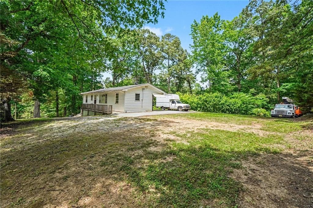 4 bedroom, 2 bathroom, 1,664 sq ft single family residence for rent at 3944 Fairburn Road, Douglasville, GA 30135 for $1,800 a month — photo 2