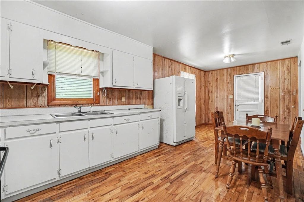 4 bedroom, 2 bathroom, 1,664 sq ft single family residence for rent at 3944 Fairburn Road, Douglasville, GA 30135 for $1,800 a month — photo 7