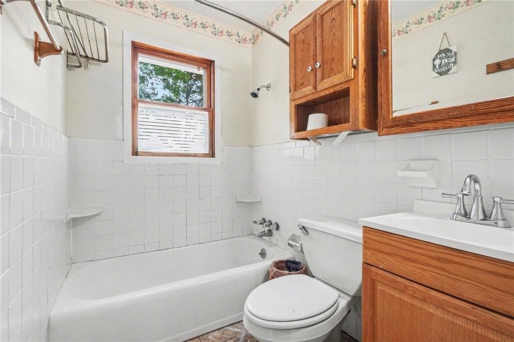 4 bedroom, 2 bathroom, 1,664 sq ft single family residence for rent at 3944 Fairburn Road, Douglasville, GA 30135 for $1,800 a month — photo 8