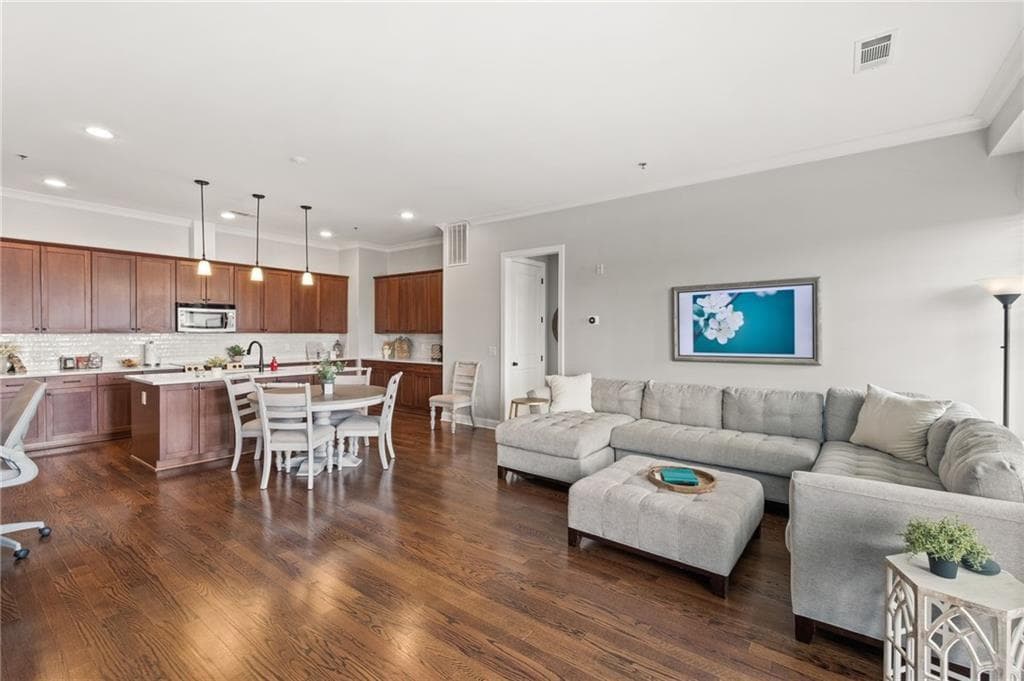 1 bedroom, 2 bathroom, 1,211 sq ft condominium for rent at 360 Chambers Street 202, Woodstock, GA 30188 for $2,700 a month — photo 9