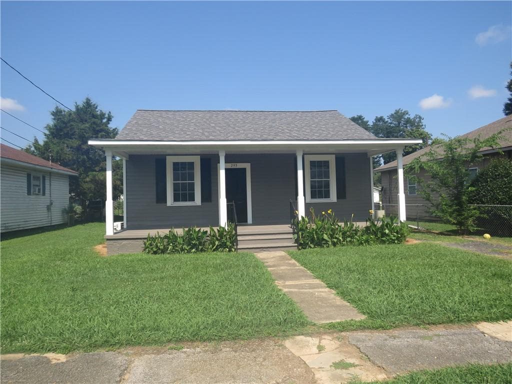 2 bedroom, 1 bathroom, 990 sq ft single family residence sold at 293 4th Street, Cedartown, GA 30125
