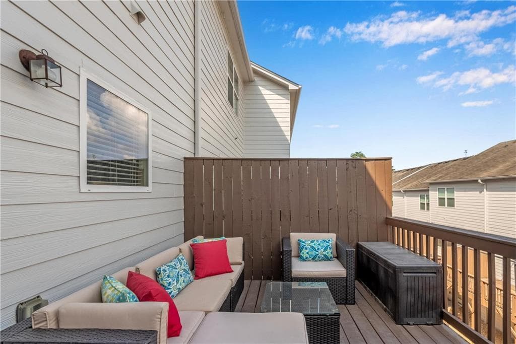 3 bedroom, 4 bathroom townhouse for sale at 3039 Liberty Way, Atlanta, GA 30318 — photo 5