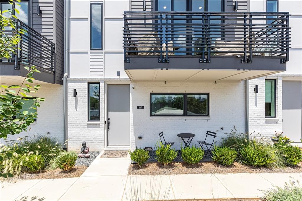 3 bedroom, 4 bathroom, 2,486 sq ft townhouse for sale at 437 Plateau Place, Atlanta, GA 30309 — photo 2