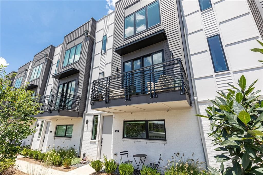 3 bedroom, 4 bathroom, 2,486 sq ft townhouse for sale at 437 Plateau Place, Atlanta, GA 30309 — photo 3