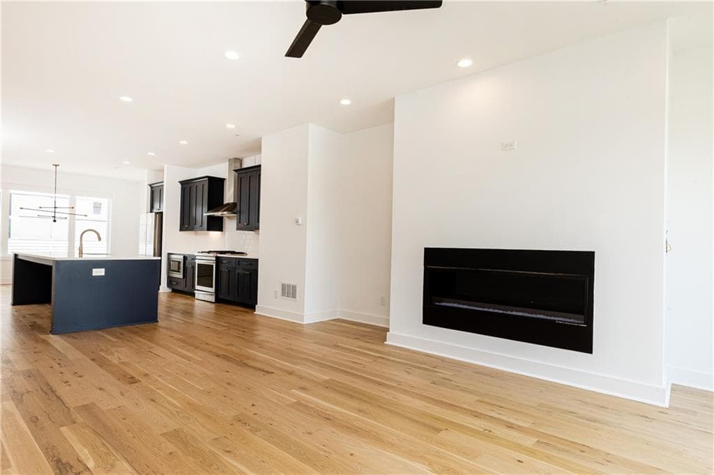 3 bedroom, 4 bathroom, 2,486 sq ft townhouse for sale at 437 Plateau Place, Atlanta, GA 30309 — photo 6