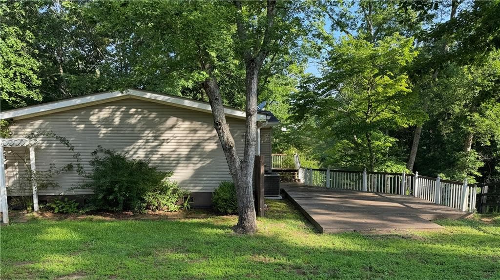 3 bedroom, 2 bathroom, 1,962 sq ft single family residence under contract at 7911 Belton Bridge Road, Lula, GA 30554 — photo 10