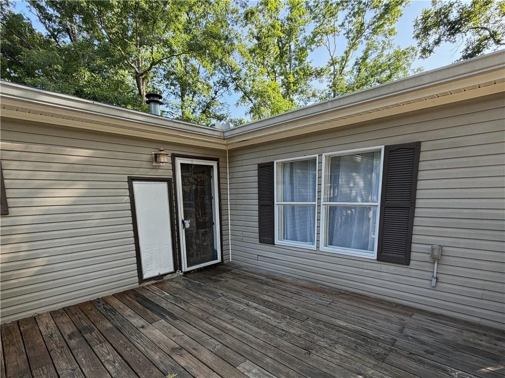 3 bedroom, 2 bathroom, 1,962 sq ft single family residence under contract at 7911 Belton Bridge Road, Lula, GA 30554 — photo 8