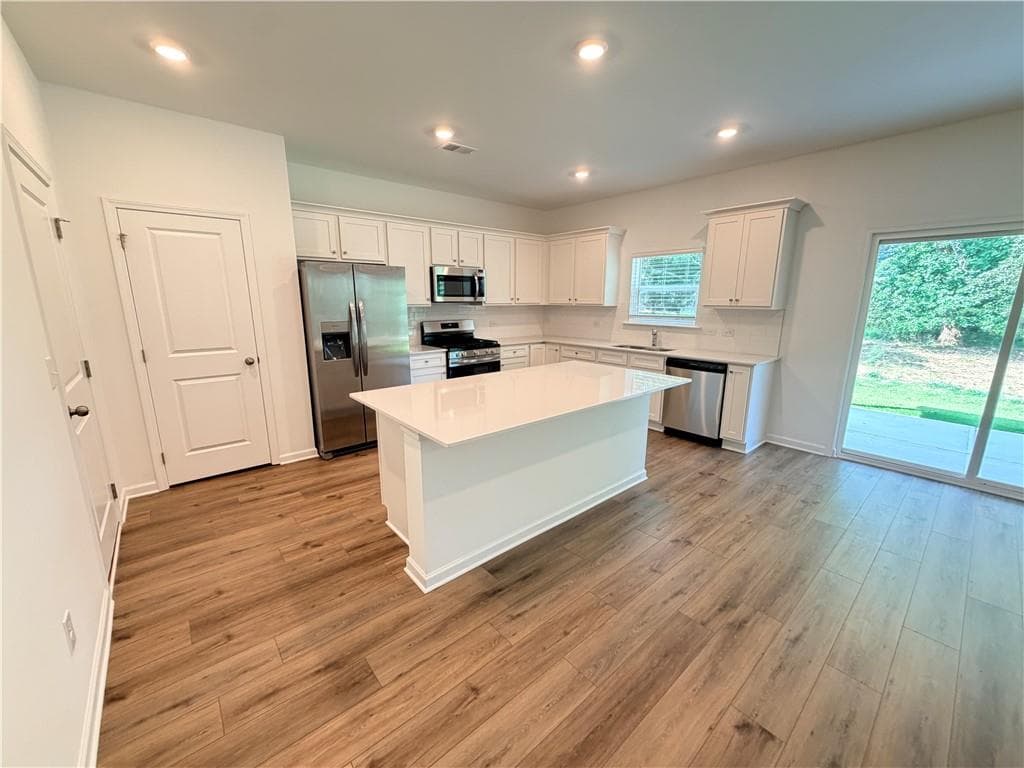 4 bedroom, 4 bathroom, 2,522 sq ft single family residence under contract at 3498 Chota Lane, Bethlehem, GA 30620 — photo 2