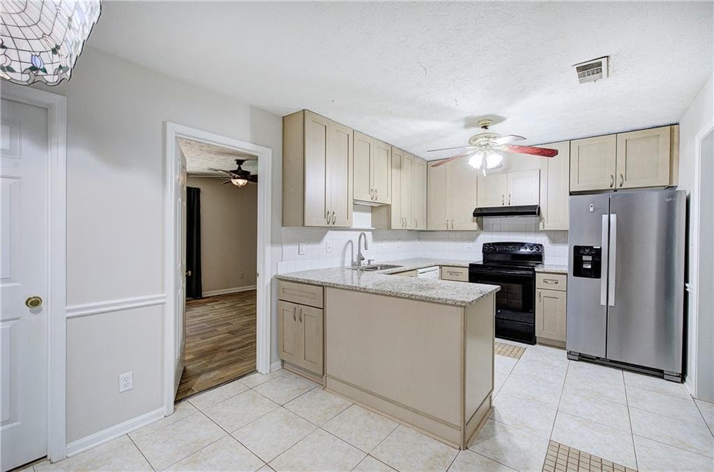 2 bedroom, 2 bathroom townhouse for rent at 1252 Minhinette Drive 1252, Roswell, GA 30075 for $2,250 a month — photo 10