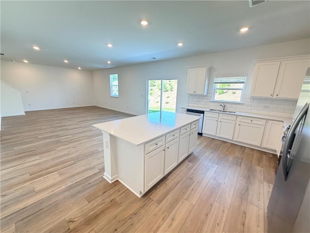 4 bedroom, 4 bathroom, 2,522 sq ft single family residence for sale at 3754 Aiyana Way, Bethlehem, GA 30620 — photo 4
