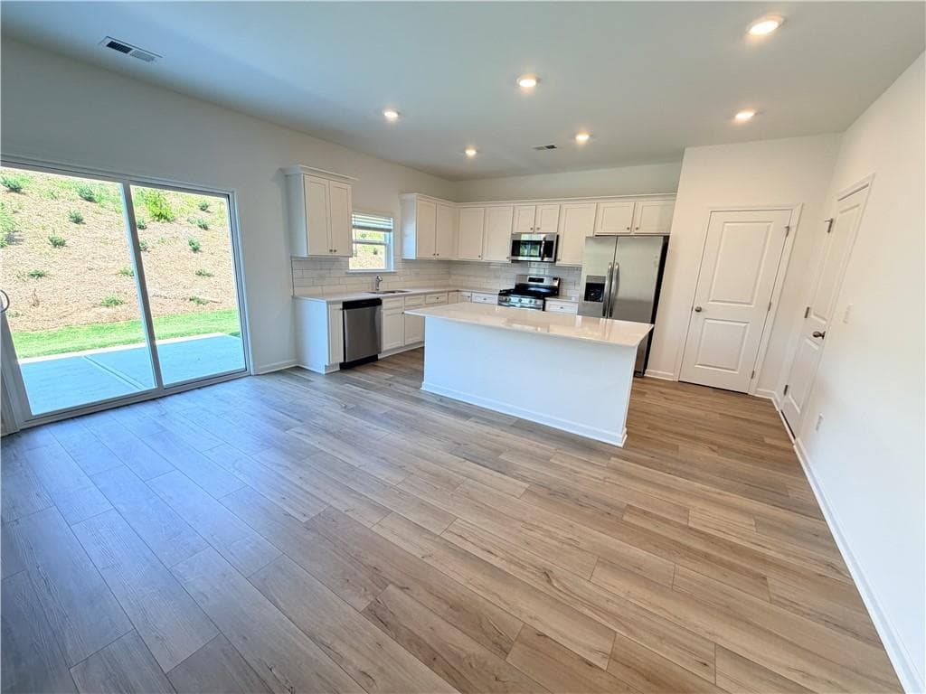 4 bedroom, 4 bathroom, 2,522 sq ft single family residence for sale at 3754 Aiyana Way, Bethlehem, GA 30620 — photo 5