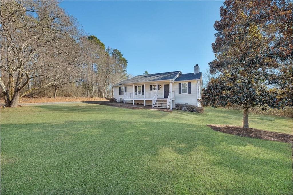 2 bedroom, 2 bathroom, 1,150 sq ft single family residence for rent at 1817A Hardman Lane, Woodstock, GA 30188 for $2,600 a month — photo 2
