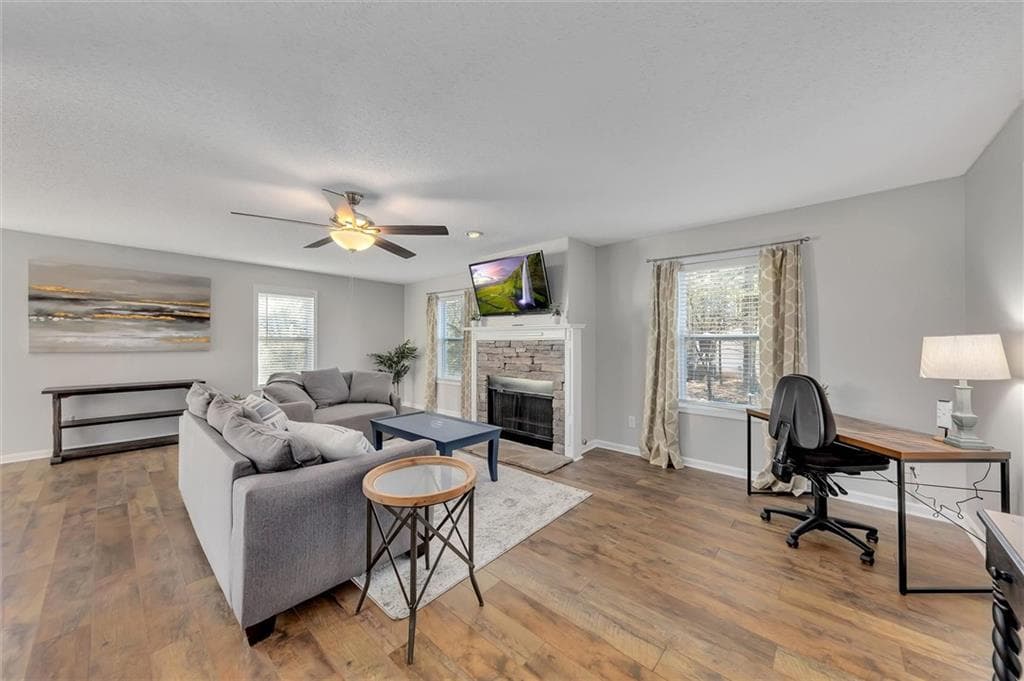 2 bedroom, 2 bathroom, 1,150 sq ft single family residence for rent at 1817A Hardman Lane, Woodstock, GA 30188 for $2,600 a month — photo 4