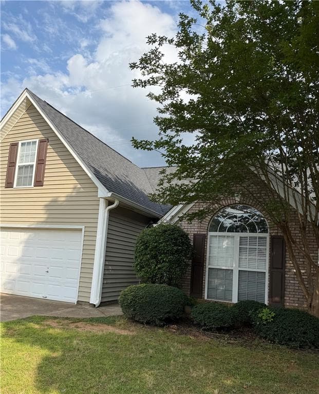 4 bedroom, 2 bathroom, 1,760 sq ft single family residence for rent at 508 Lee Miller Drive, Suwanee, GA 30024 for $2,200 a month — photo 1 of 17