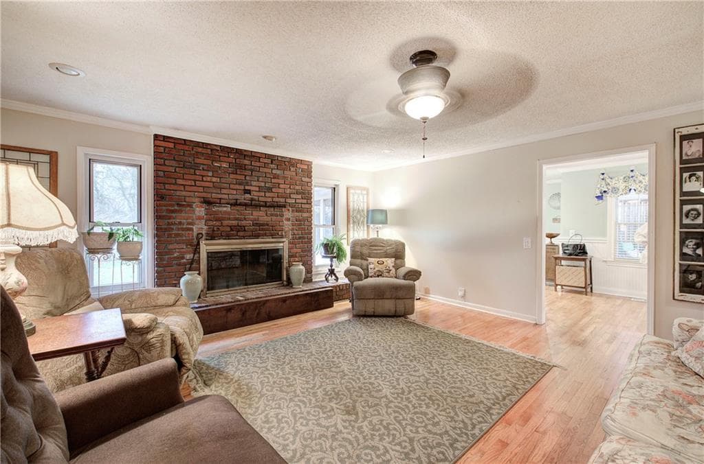 3 bedroom, 2 bathroom, 1,653 sq ft single family residence for sale at 27 Oakdale Drive, Cartersville, GA 30120 — photo 3