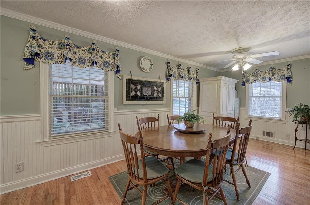 3 bedroom, 2 bathroom, 1,653 sq ft single family residence for sale at 27 Oakdale Drive, Cartersville, GA 30120 — photo 8