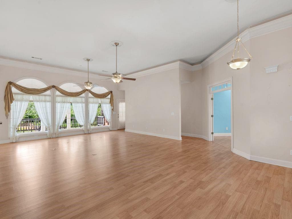 4 bedroom, 3 bathroom, 3,198 sq ft single family residence under contract at 370 Allie Drive, Mcdonough, GA 30252 — photo 8