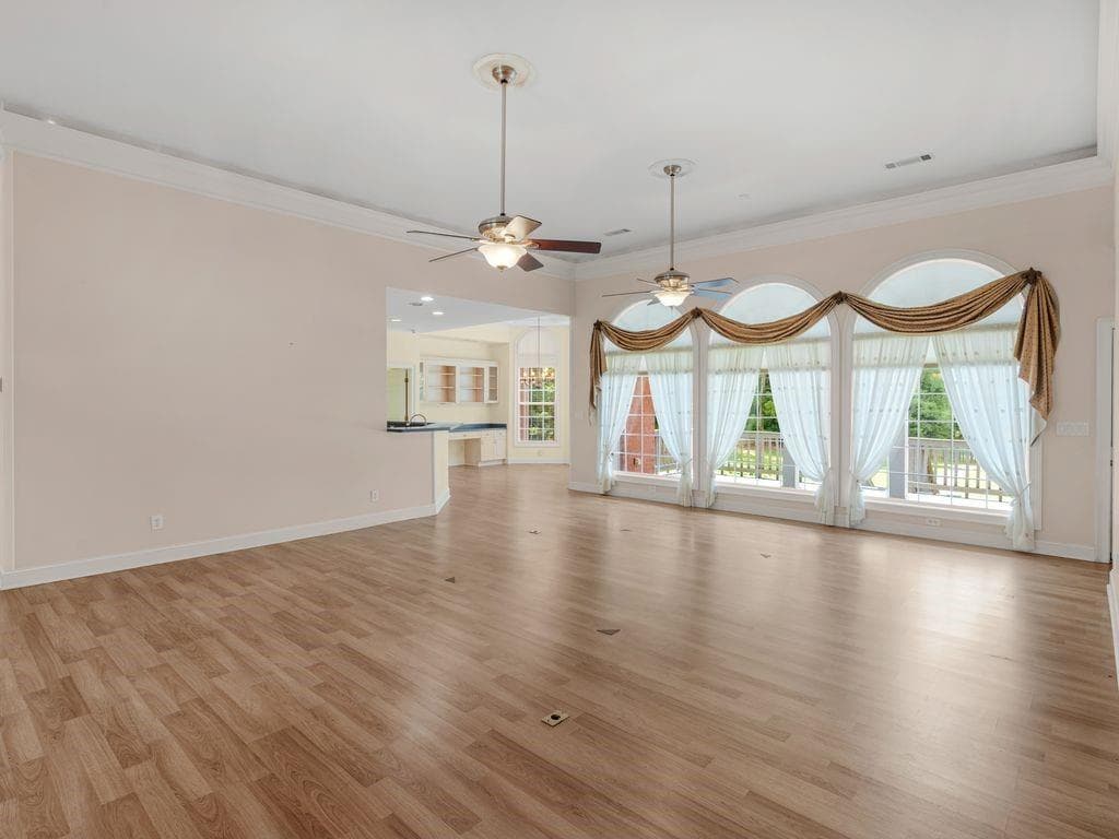 4 bedroom, 3 bathroom, 3,198 sq ft single family residence under contract at 370 Allie Drive, Mcdonough, GA 30252 — photo 9