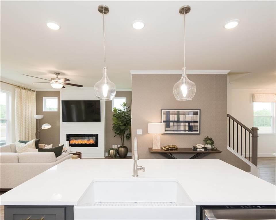 3 bedroom, 3 bathroom, 1,725 sq ft townhouse under contract at 6009 Silverbell Drive, Flowery Branch, GA 30542 — photo 10